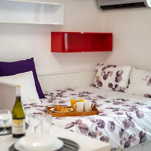 Colorful Studio With Balcony - Free Parking Sofia